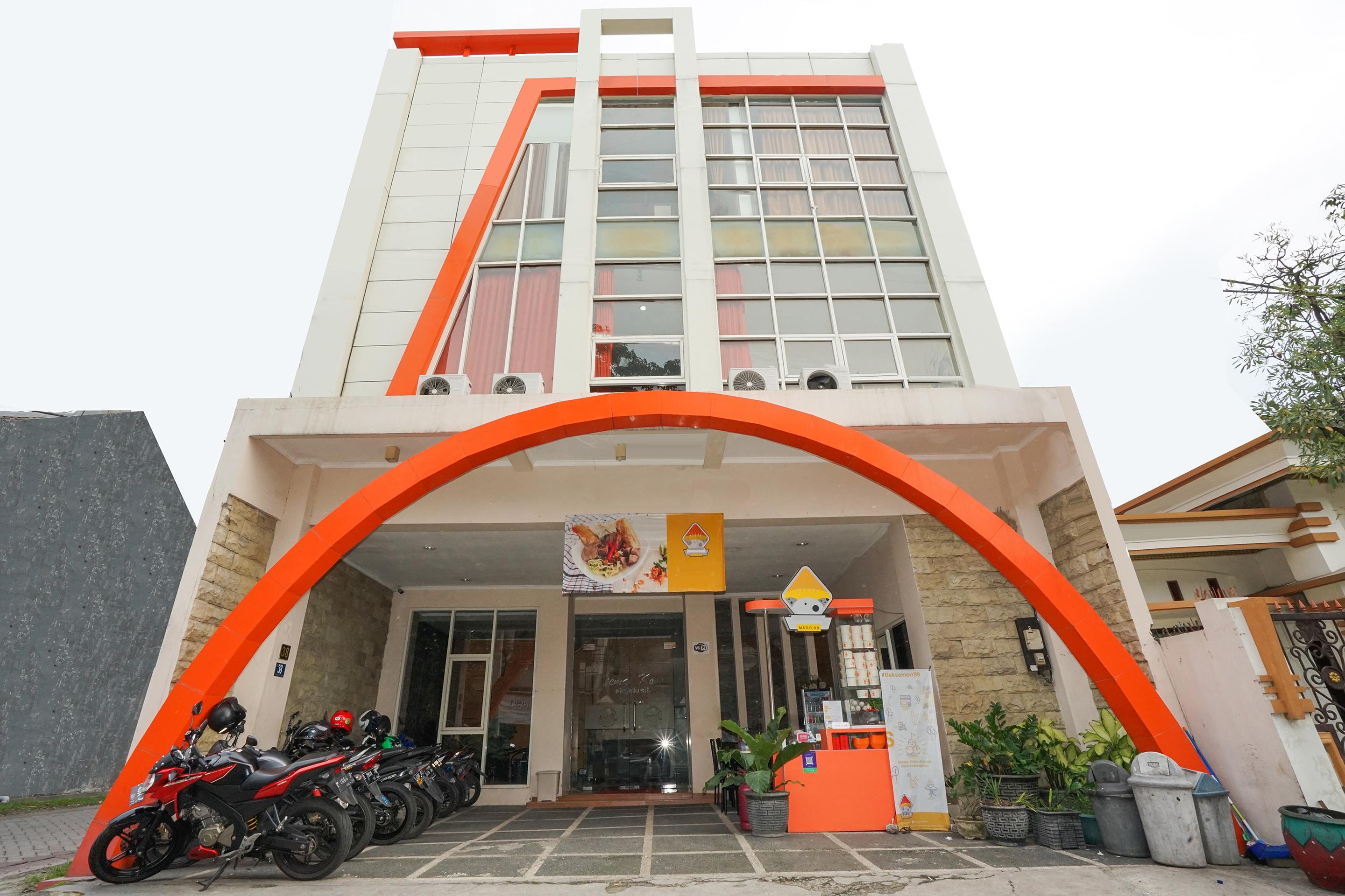 Oyo 450 Semampir Residence Surabaya Exteriör bild