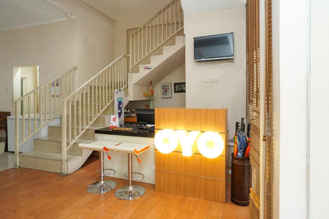 Oyo 450 Semampir Residence Surabaya Exteriör bild