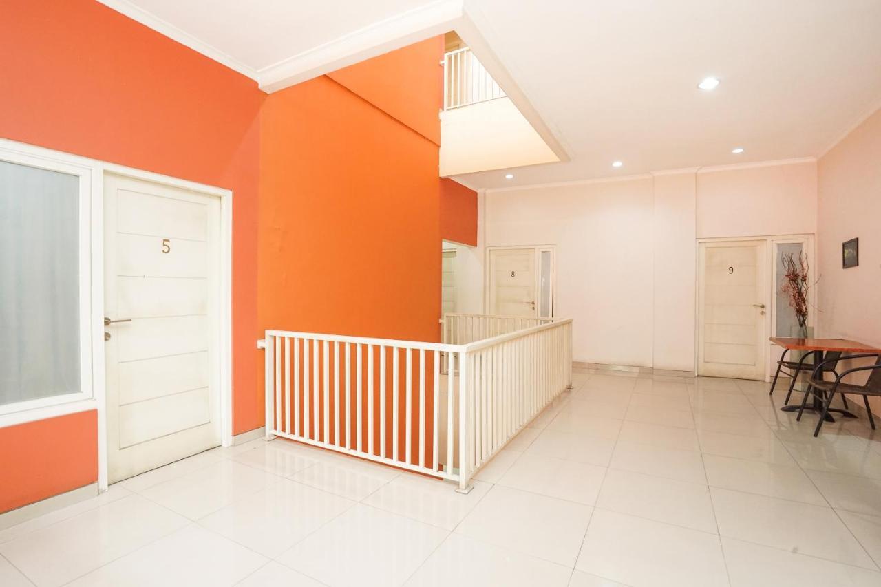 Oyo 450 Semampir Residence Surabaya Exteriör bild