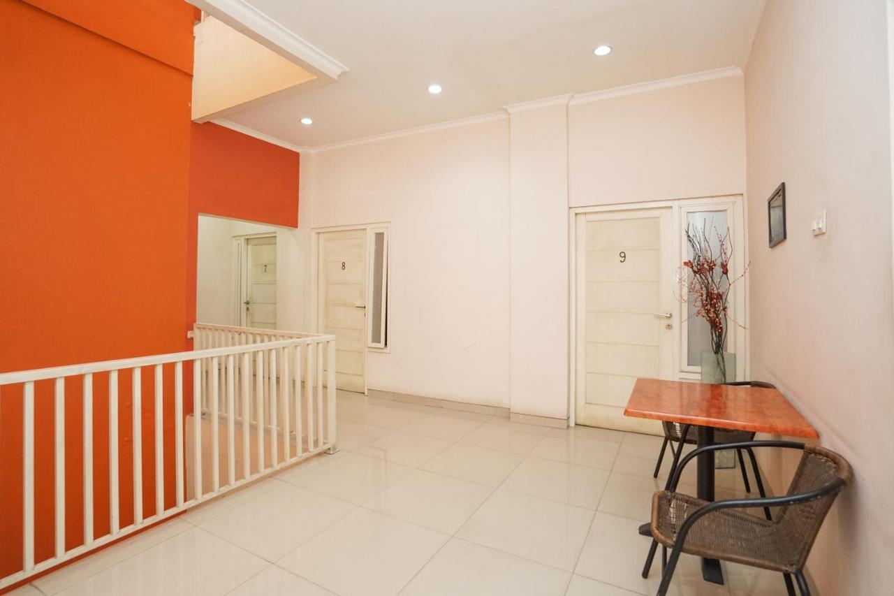 Oyo 450 Semampir Residence Surabaya Exteriör bild