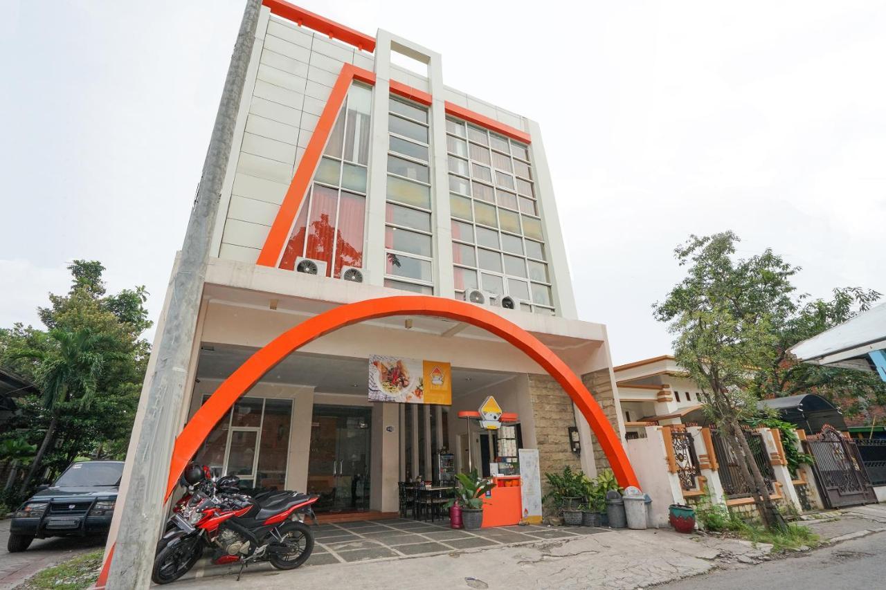Oyo 450 Semampir Residence Surabaya Exteriör bild