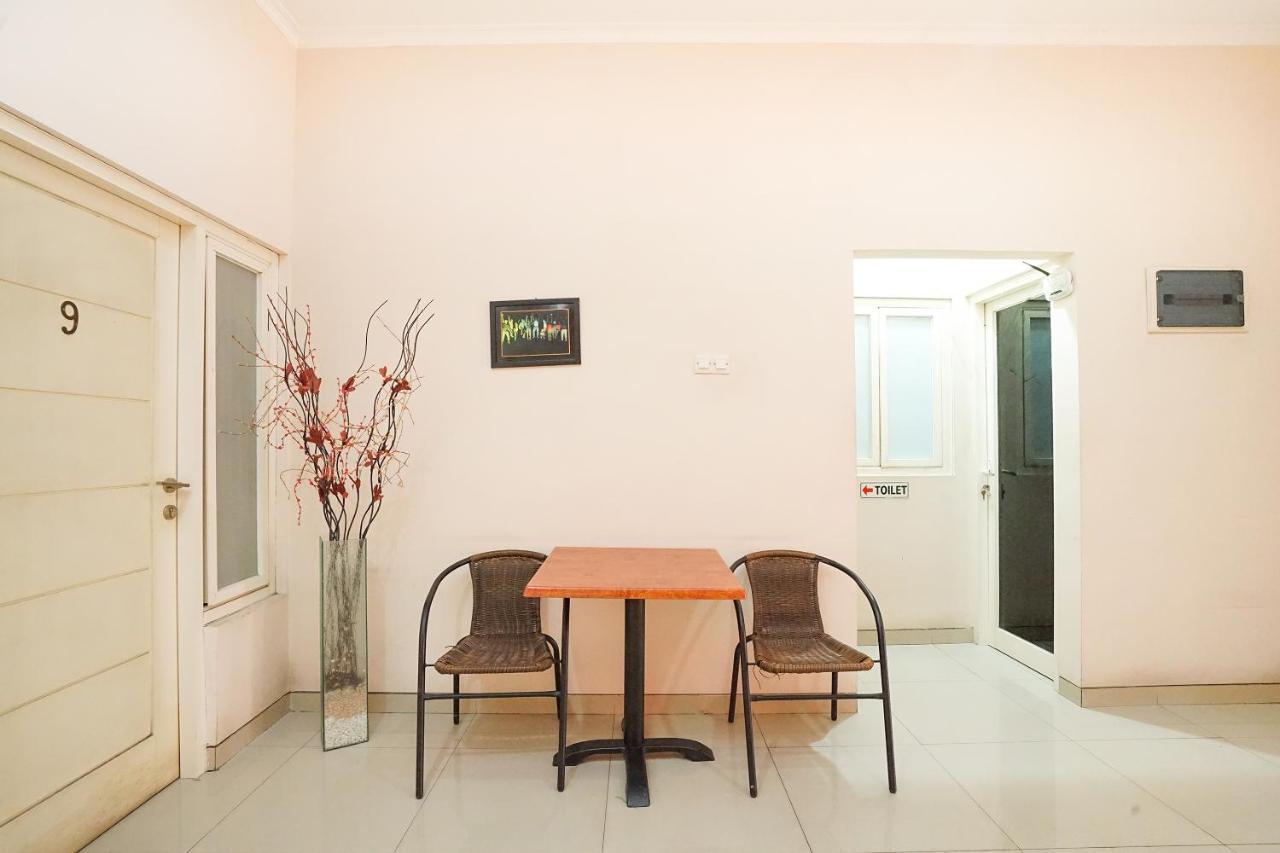 Oyo 450 Semampir Residence Surabaya Exteriör bild