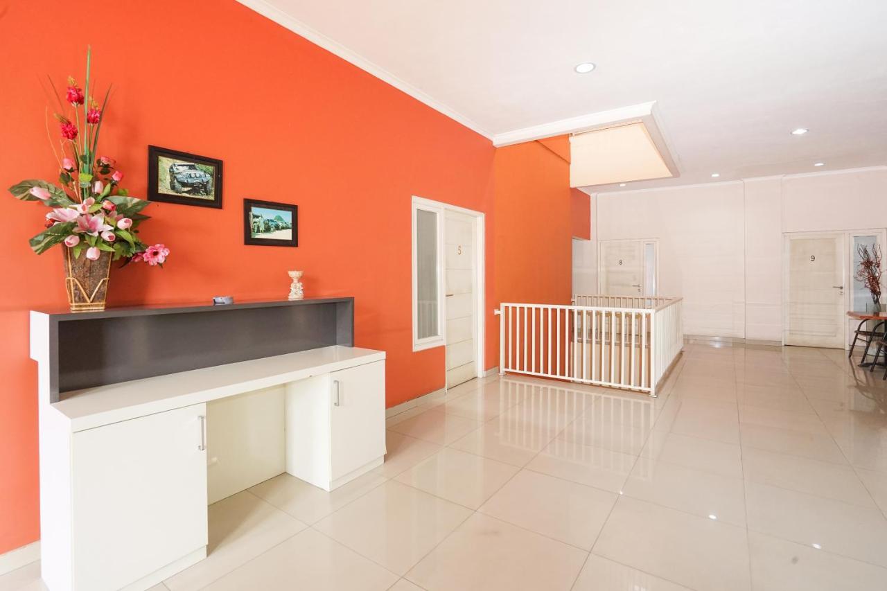 Oyo 450 Semampir Residence Surabaya Exteriör bild