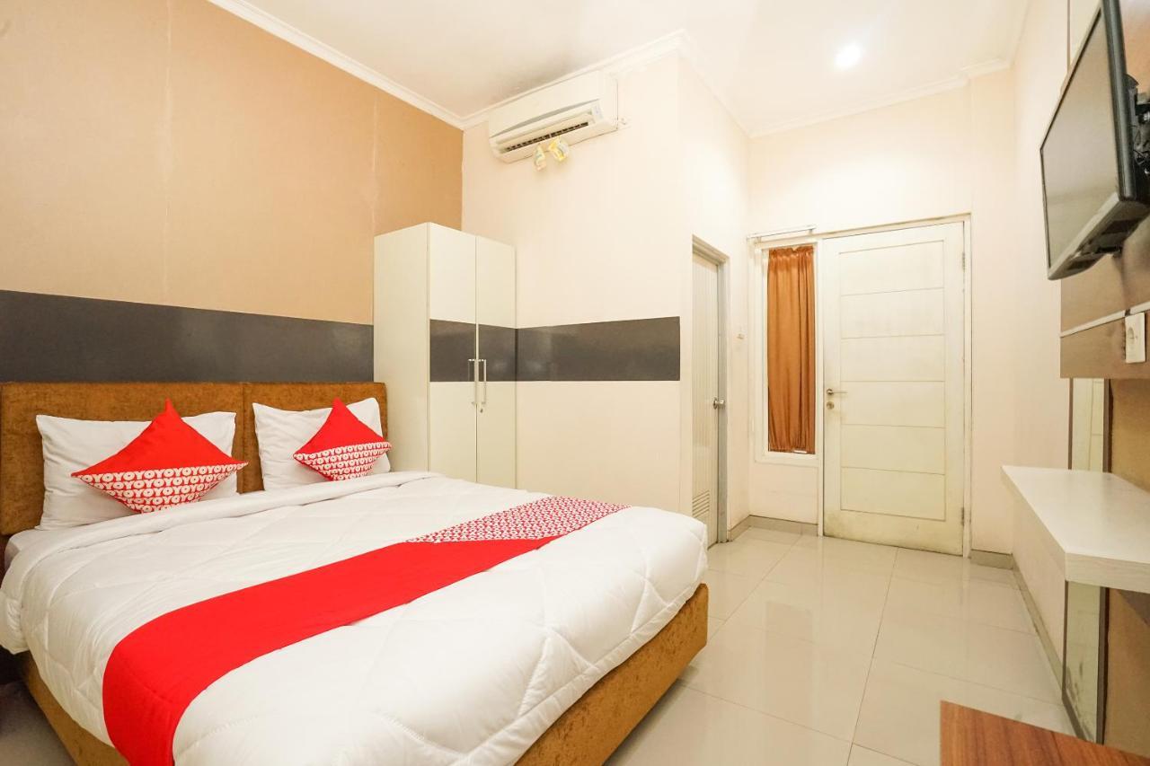 Oyo 450 Semampir Residence Surabaya Exteriör bild