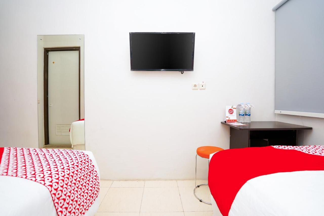 Oyo 450 Semampir Residence Surabaya Exteriör bild